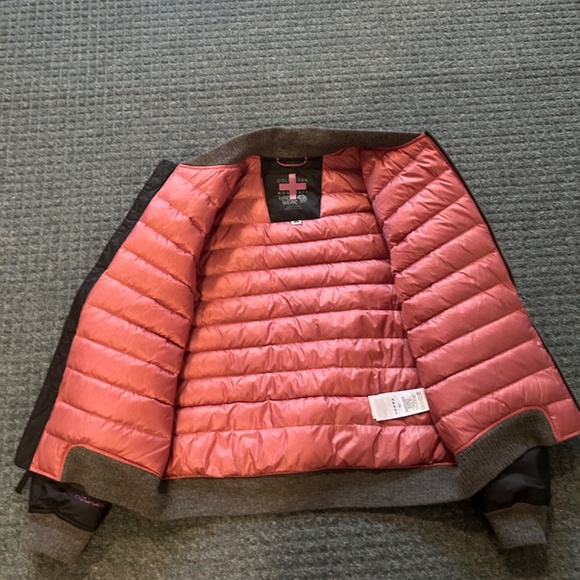 Black Mountain Hardwear Bomber Jacket - Picture 2 of 4